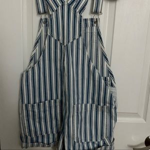 American Eagle Outfitters Jeans - NWT American Eagle overalls 💙 American Eagle Outfitters Jeans - NWT American Eagle overalls 💙